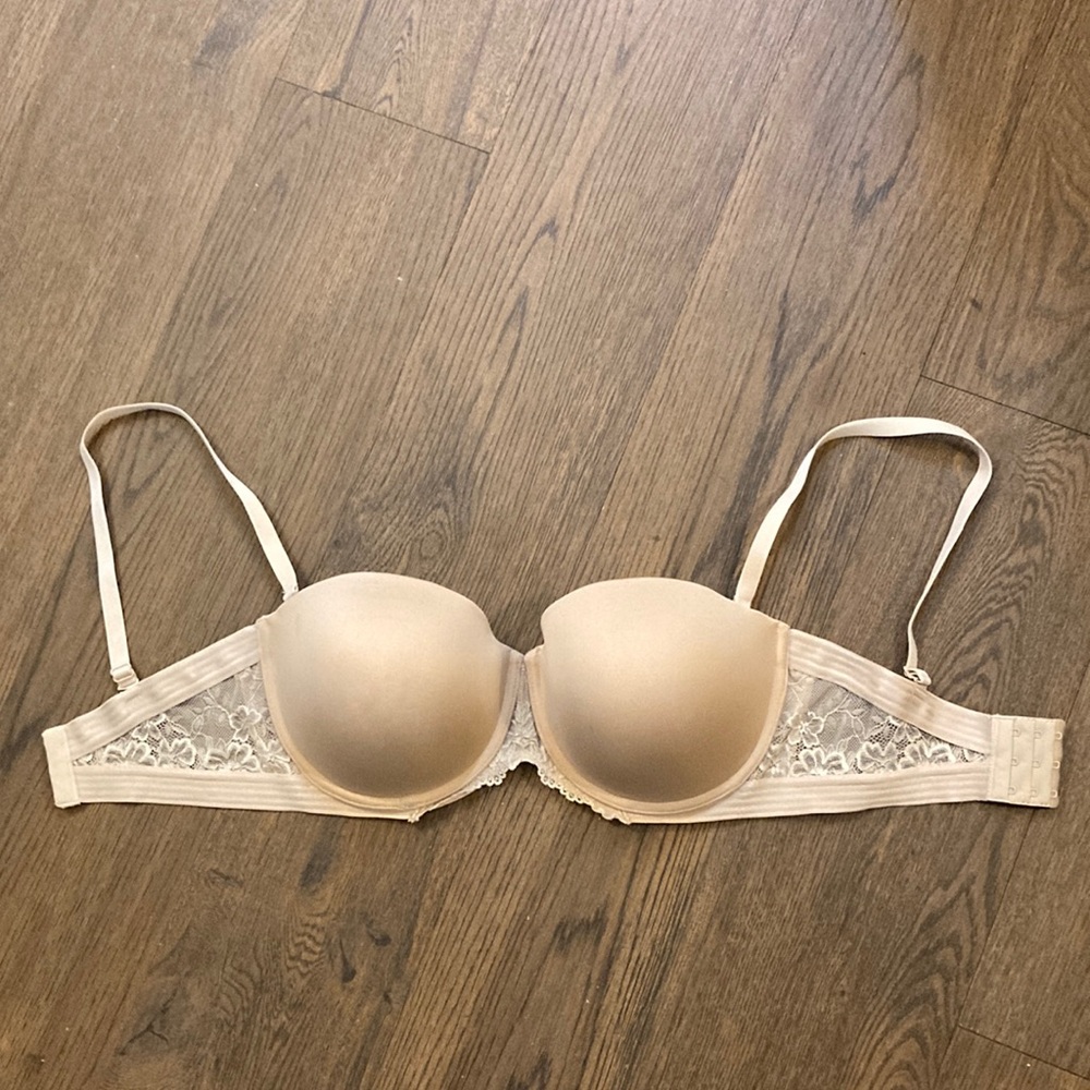 Maidenform Strapless Bra       Size 38DD